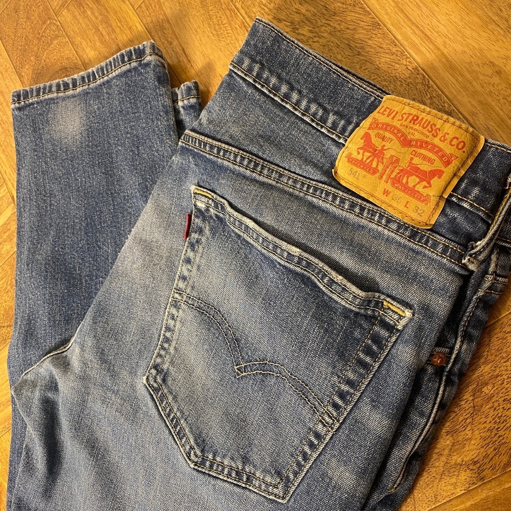Levi's 541 36x32 Men's Jeans Athletic Taper Medium Wash Denim Stretch Cotton